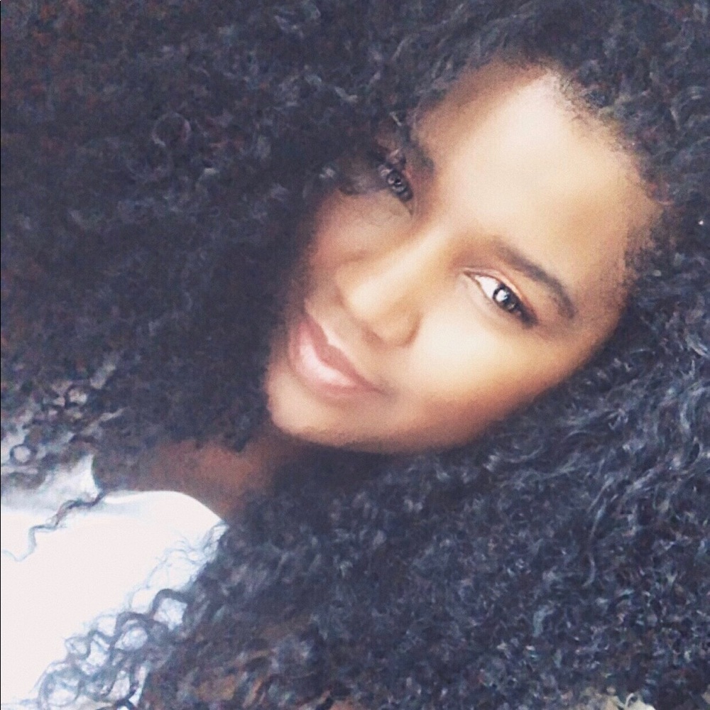 Meet your Posher, Camilla